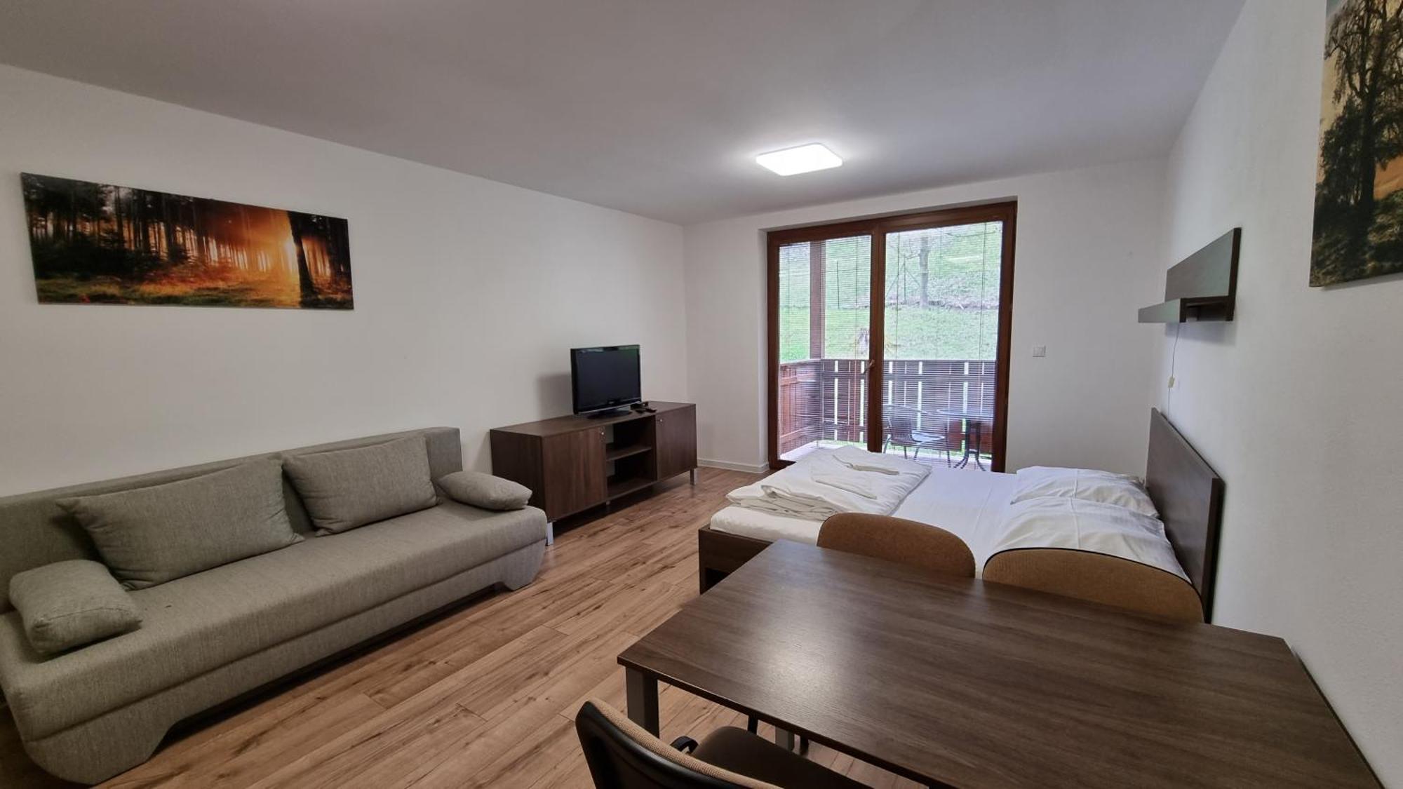 Fatrapark 2 Apartments Hrabovo - Hlavna Recepcia Ружомберок Стая снимка