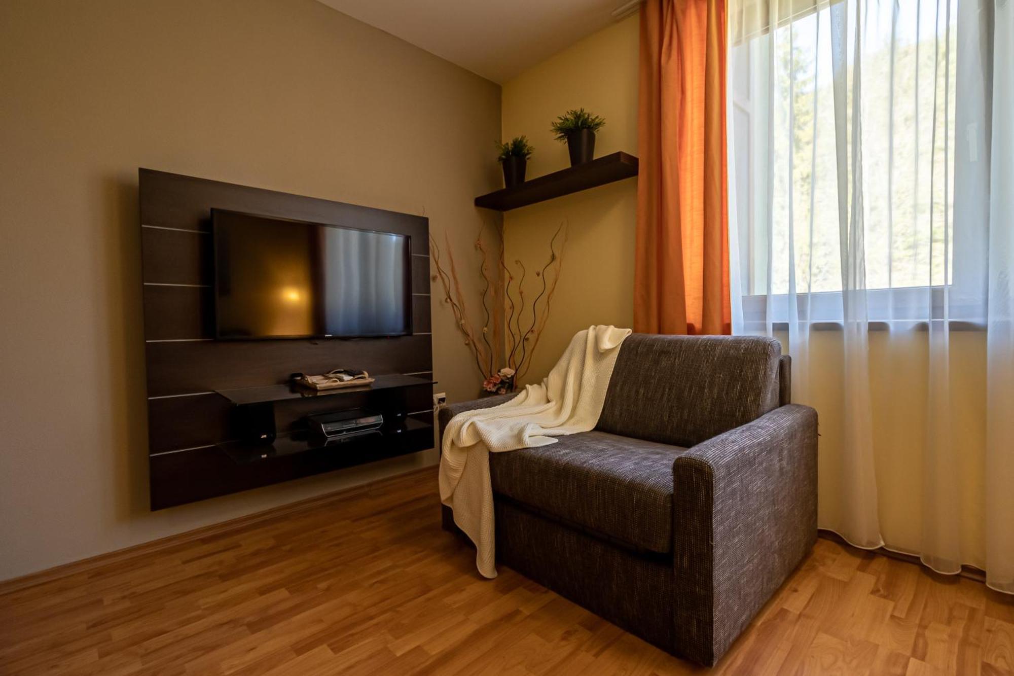 Fatrapark 2 Apartments Hrabovo - Hlavna Recepcia Ружомберок Стая снимка